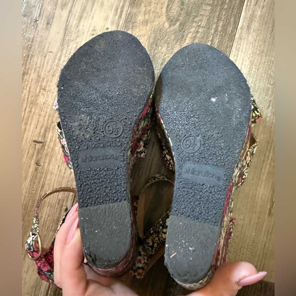 Target Floral Wedges - Picture 6 of 6
